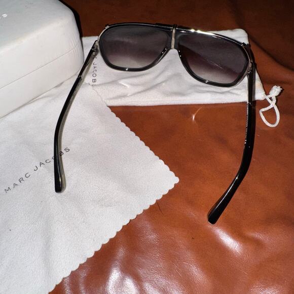 Marc Jacobs Aviator Sunglasses - Picture 4 of 9